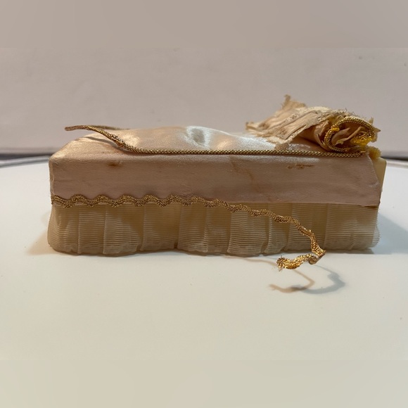 Vintage Ideal Petite Princess Fantasy  Dollhouse bed Furniture - Picture 3 of 6